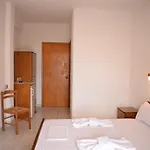 Aparthotel Nikis 3*