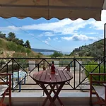 Nikis Aparthotel 3*
