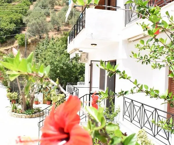 Aparthotel Nikis Kalamakia